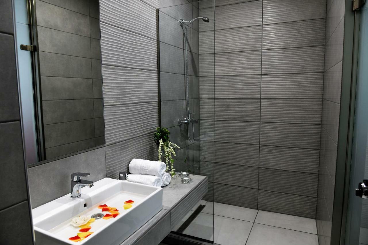 City Heart Luxury Studios Rhodes City Bagian luar foto