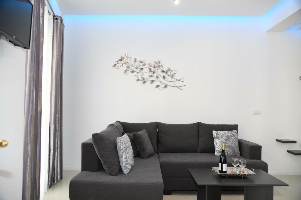 City Heart Luxury Studios Rhodes City Bagian luar foto