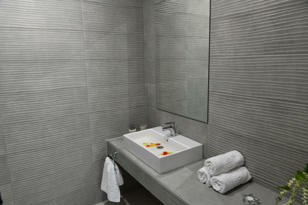 City Heart Luxury Studios Rhodes City Bagian luar foto